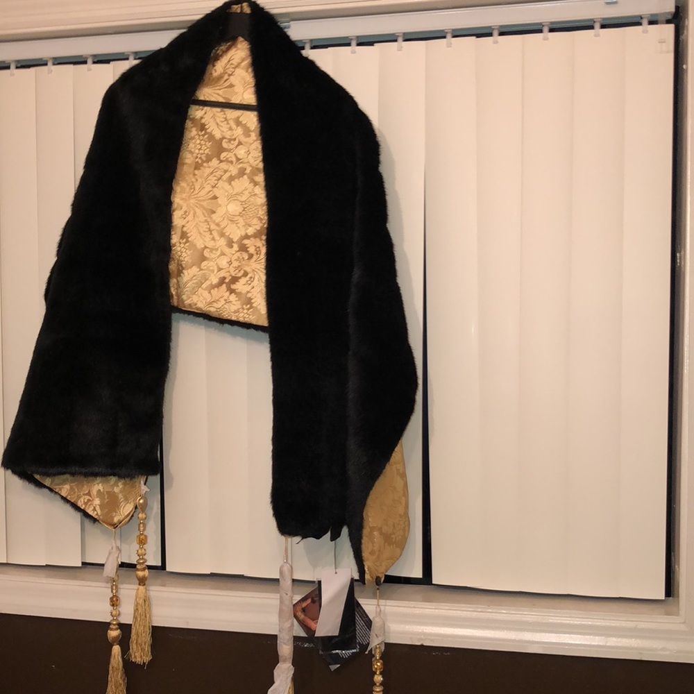 NWT VINTAGE IMAN GLOBAL CHIC FAUX FUR/SILK" REVERSIBLE STOLE SHAWL WRAP THROW